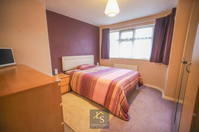 Images for Central Drive, Bramhall, SK7 EAID:425574707 BID:a331354c-8a27-4290-8521-a2425358b7e6