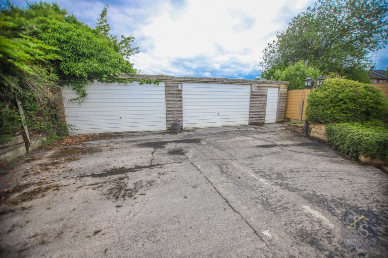 Images for Central Drive, Bramhall, SK7 EAID:425574707 BID:a331354c-8a27-4290-8521-a2425358b7e6