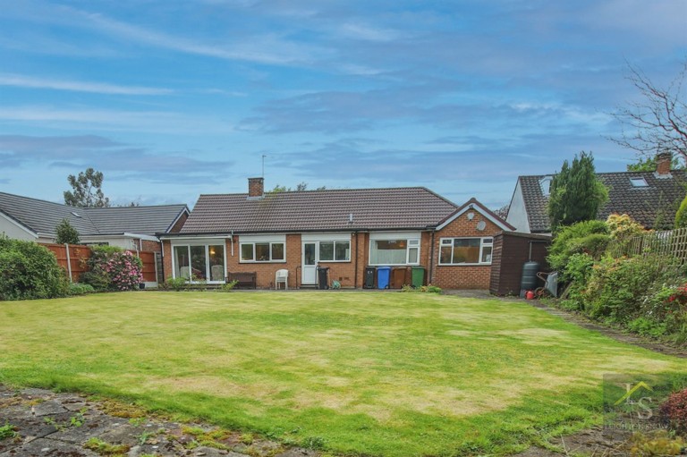 Images for Ridgmont Road, Bramhall, SK7 EAID:425574707 BID:a331354c-8a27-4290-8521-a2425358b7e6