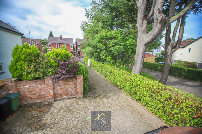 Images for Acre Lane, Cheadle Hulme, SK8 EAID:425574707 BID:a331354c-8a27-4290-8521-a2425358b7e6