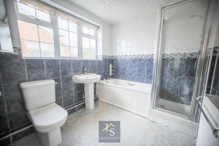 Images for Fountains Road, Bramhall, SK7 EAID:425574707 BID:a331354c-8a27-4290-8521-a2425358b7e6