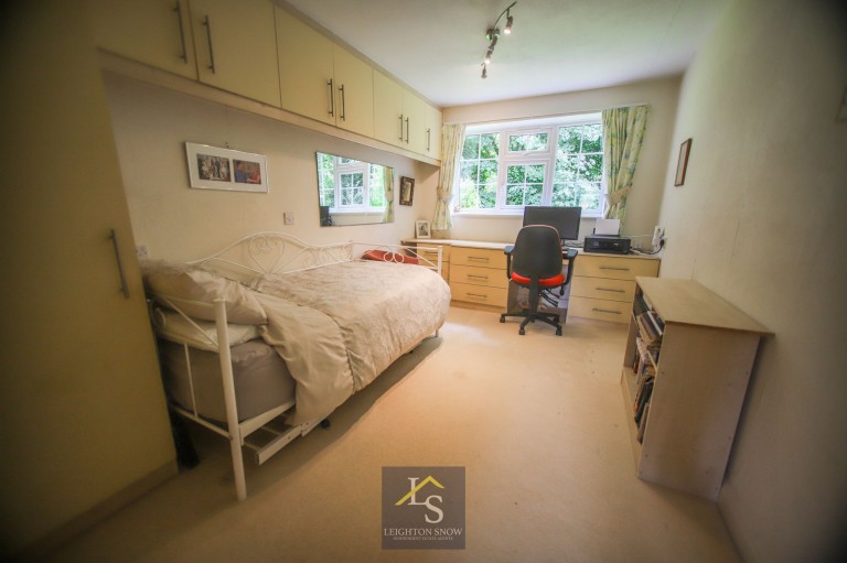 Images for Ladybrook Road, Bramhall, SK7 EAID:425574707 BID:a331354c-8a27-4290-8521-a2425358b7e6