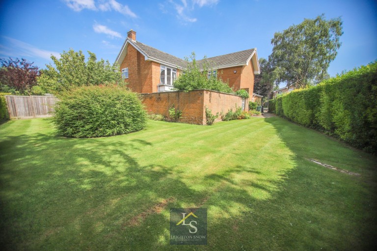 Images for Harlyn Avenue, Bramhall, SK7 EAID:425574707 BID:a331354c-8a27-4290-8521-a2425358b7e6