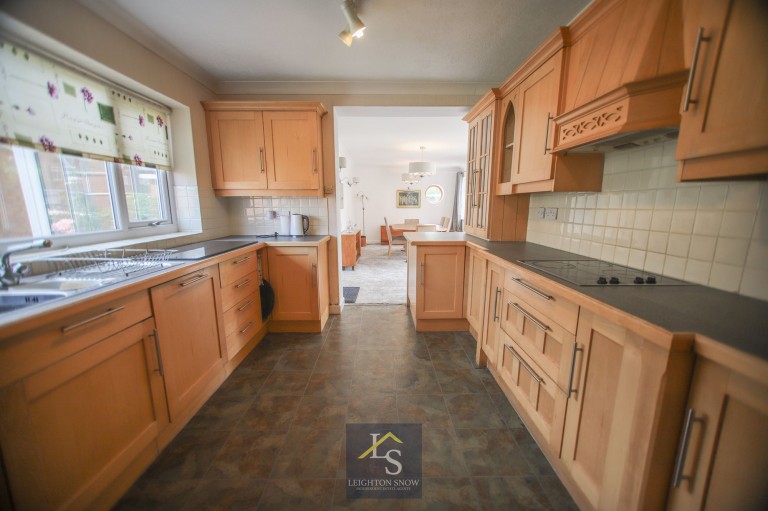 Images for Harlyn Avenue, Bramhall, SK7 EAID:425574707 BID:a331354c-8a27-4290-8521-a2425358b7e6