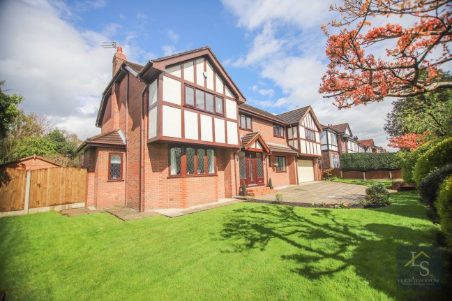 Bridge Lane, Bramhall, sk7