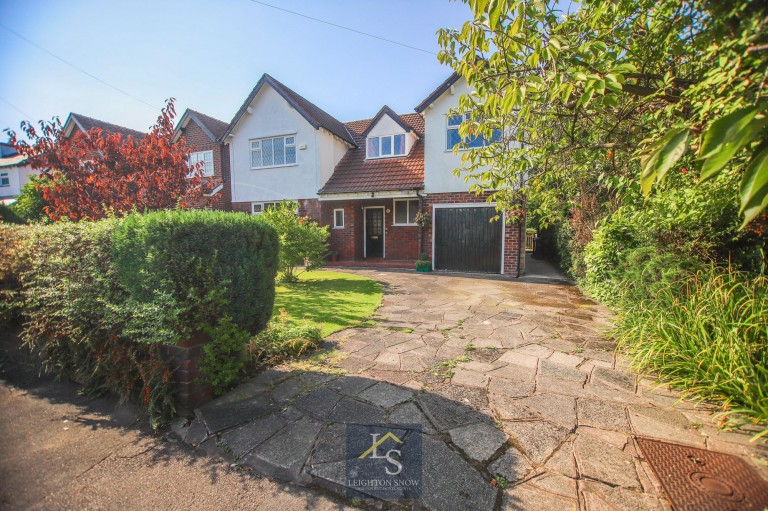 Images for Park Gates Drive, Cheadle Hulme, SK8 EAID:425574707 BID:a331354c-8a27-4290-8521-a2425358b7e6