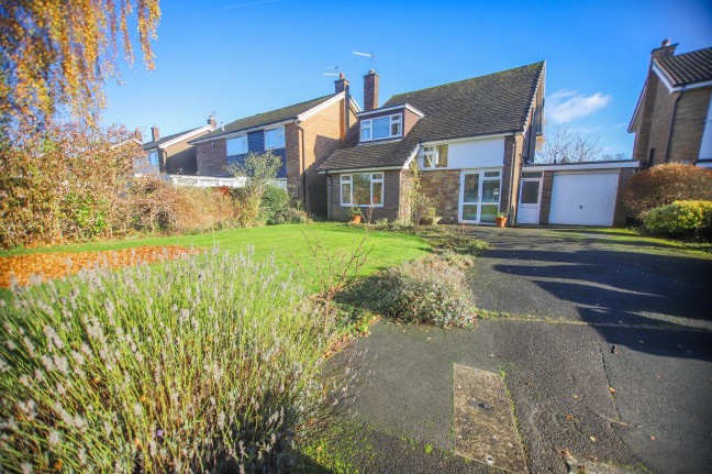 Rossall Drive, Bramhall, sk7