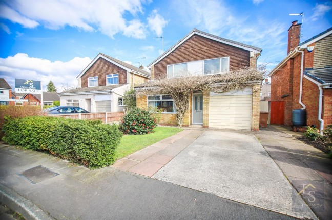 Easby Close, Cheadle Hulme, sk8