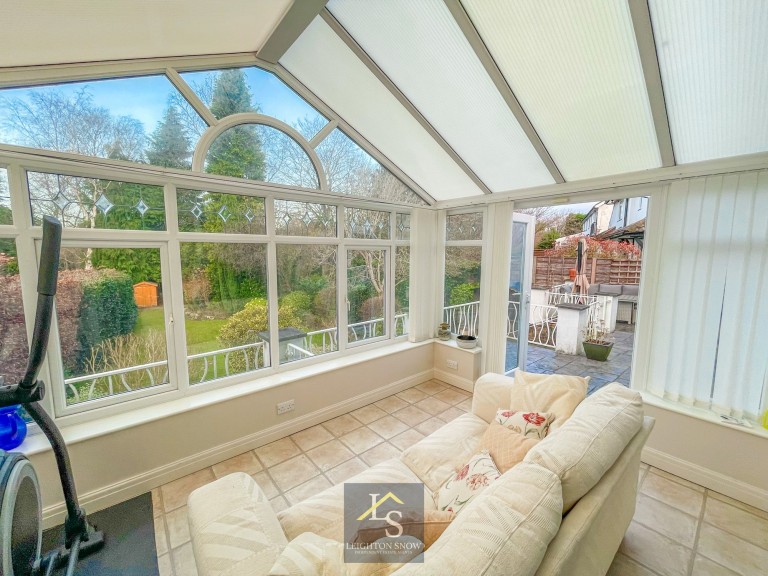 Images for Walmer Drive, Bramhall, SK7 EAID:425574707 BID:a331354c-8a27-4290-8521-a2425358b7e6